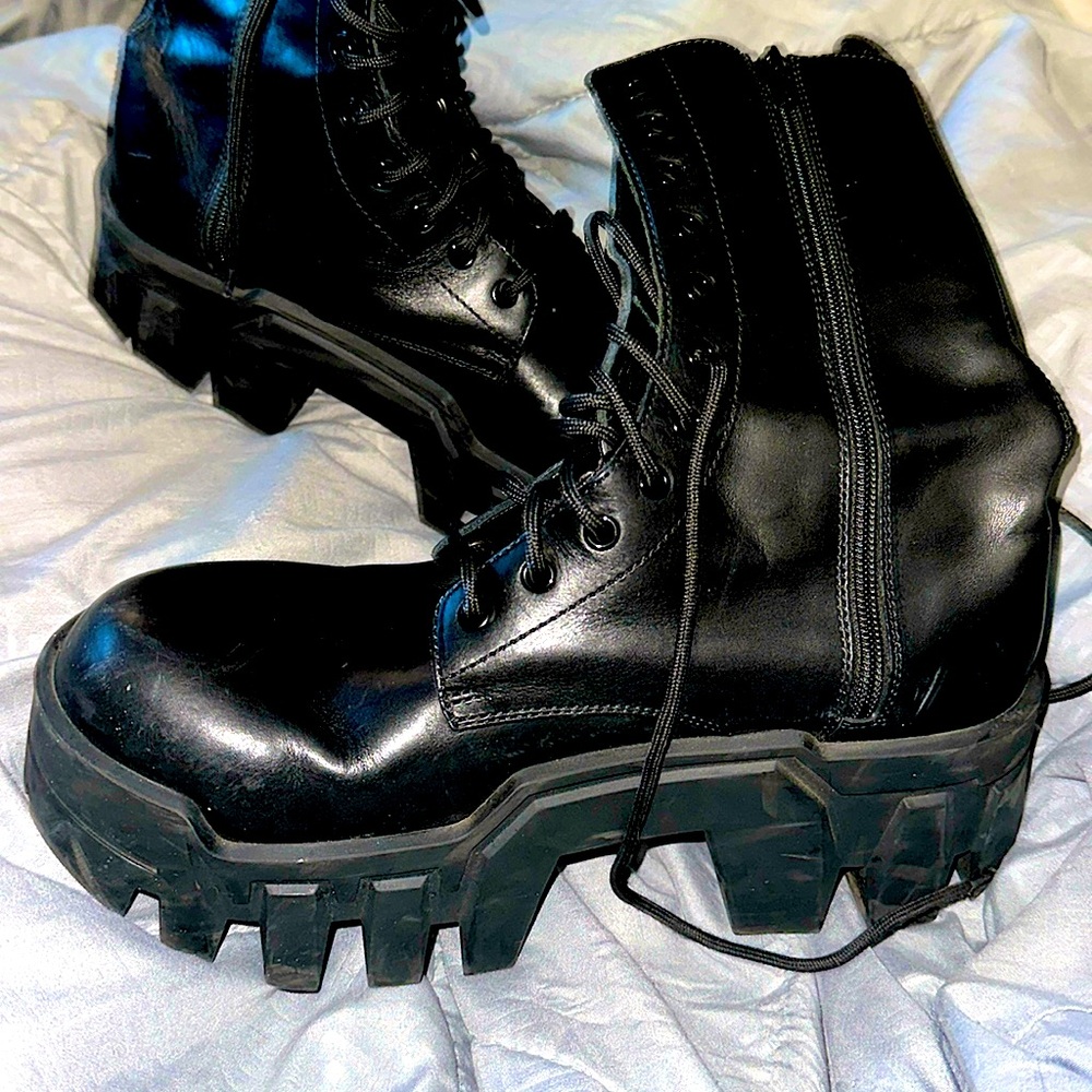 MEN'S BULLDOZER LACE-UP BOOT IN BLACK